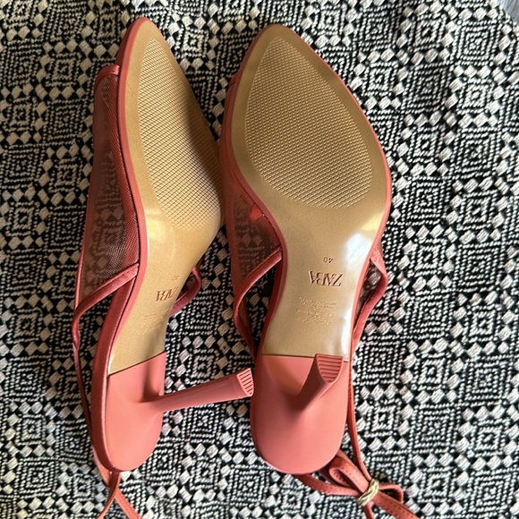 Heels - Picture 4 of 5